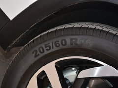 2018款 1.6L 自动先锋型