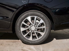 2018款 1.5L 手动尊贵智驾版