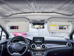2018款 1.5L 手动尊贵智驾版