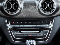 2018款 1.5L 手动尊贵智驾版