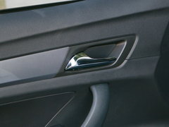 2018款 PLUS 1.5L 自动尊享版