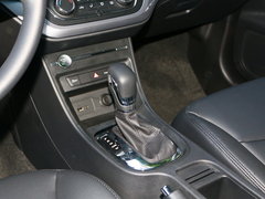 2018款 PLUS 1.5L 自动尊享版