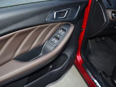 2018款 1.5T 手动豪华版