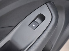 2018款 18T 自动互联网智享版
