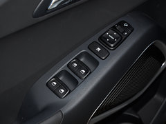 2018款 2.0L 自动两驱智勇·畅享版
