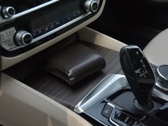 2018款 530Le 豪华套装