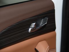 2018款 1.5T 自动尊贵型