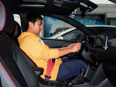 2018款 1.6T 双离合致尚版
