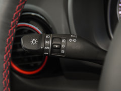 2018款 1.6T 双离合致尚版