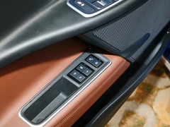 2018款 2.0T 250PS 奢华版