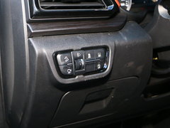 2018款 1.5T 自动纪念型