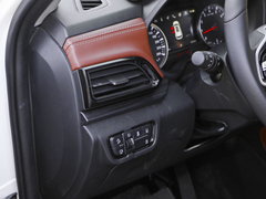 2018款 1.5T 自动纪念型