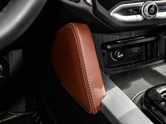 2018款 1.5T 自动纪念型
