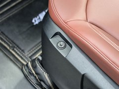 2018款 1.5T 自动纪念型