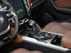 2018款 1.5T 自动纪念型