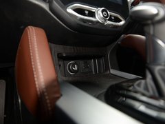 2018款 1.5T 自动纪念型