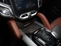 2018款 1.5T 自动纪念型