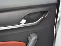 2018款 1.5T 自动旗舰型