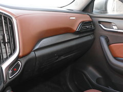 2018款 1.5T 自动旗舰型