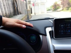 2017款 1.5T 自动旗舰型