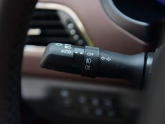 2017款 1.5T 自动旗舰型