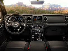 2018款 2.0T Sahara 四门版