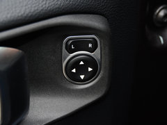 2018款 2.0T Sahara 四门版