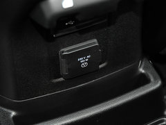 2018款 2.0T Sahara 四门版