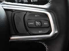 2018款 2.0T Sahara 四门版