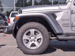 2018款 2.0T Sahara 四门版