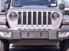2018款 2.0T Sahara 四门版