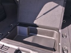 2018款 2.0T Sahara 四门版