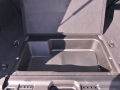 2018款 2.0T Sahara 四门版