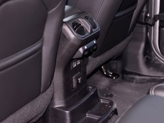 2018款 2.0T Sahara 四门版