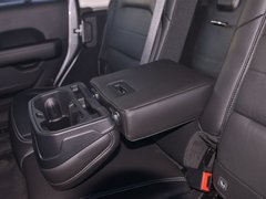2018款 2.0T Sahara 四门版