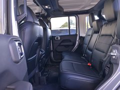 2018款 2.0T Sahara 四门版