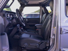 2018款 2.0T Sahara 四门版