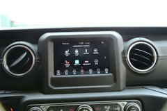 2018款 2.0T Sahara 四门版