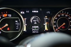 2018款 2.0T Sahara 四门版