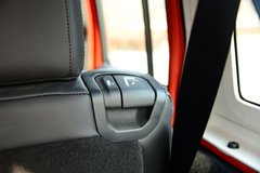 2018款 2.0T Sahara 四门版