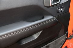 2018款 2.0T Sahara 四门版