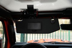 2018款 2.0T Sahara 四门版