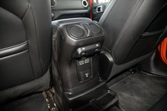 2018款 2.0T Sahara 四门版