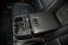 2018款 2.0T Sahara 四门版