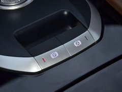 2017款 1.8T 双离合尊贵型贺岁版
