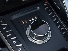 2017款 1.8T 双离合尊贵型贺岁版