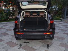 2017款 1.8T 双离合尊贵型贺岁版