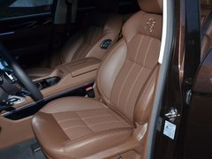 2017款 1.8T 双离合尊贵型贺岁版