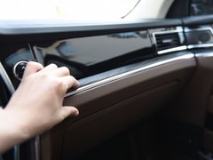 2017款 1.8T 双离合旗舰型贺岁版
