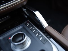 2017款 1.8T 双离合旗舰型贺岁版